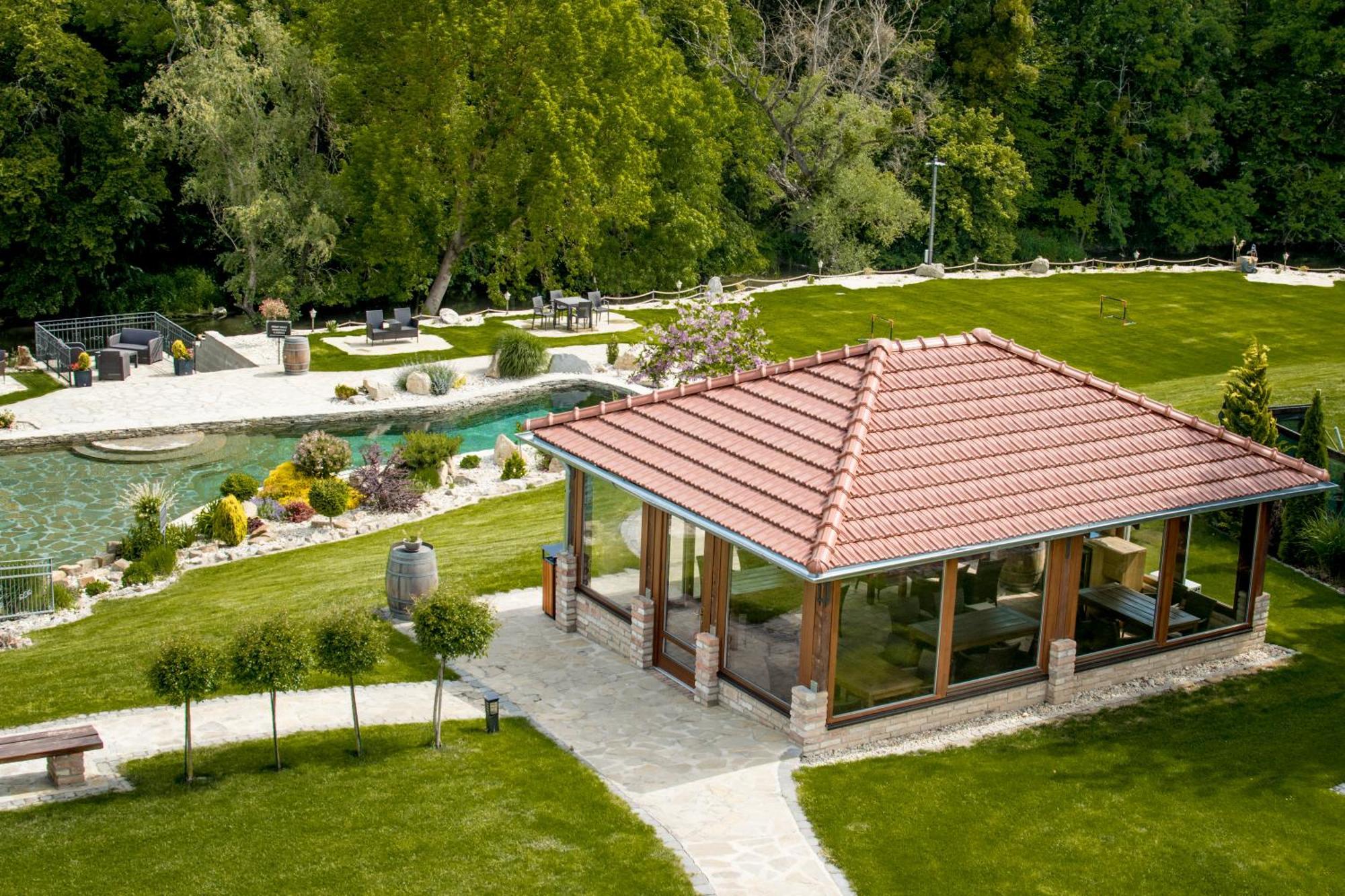 Penzion Vcelarsky Dvur Lednice Extérieur photo